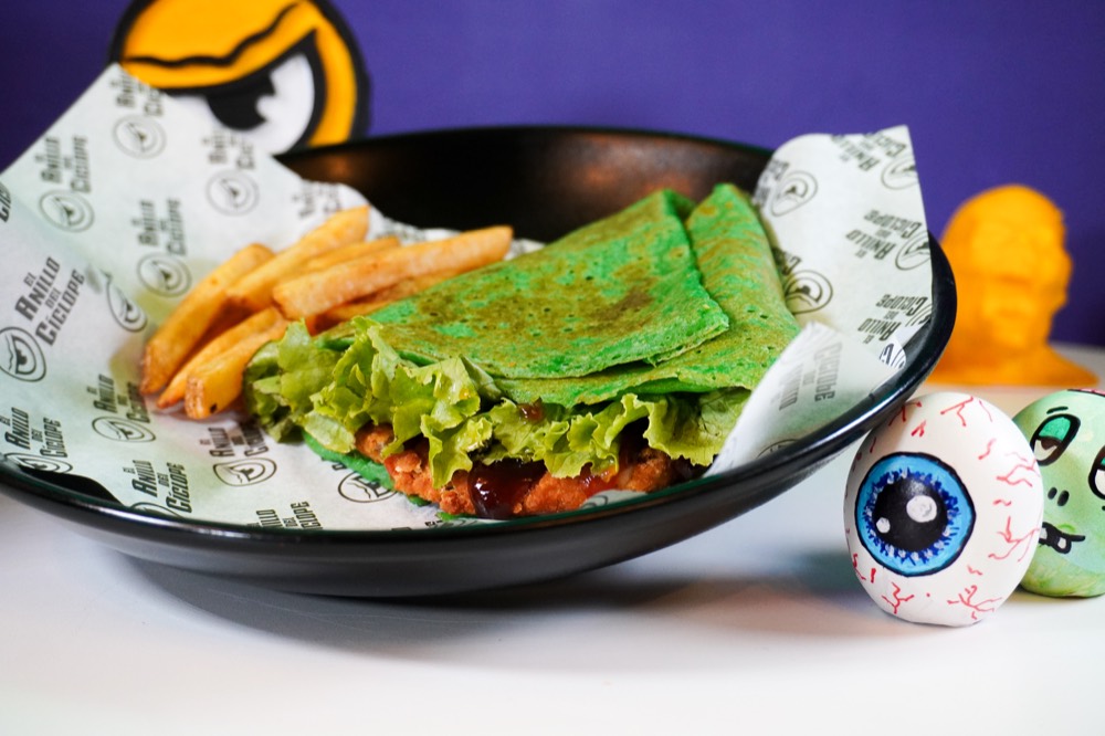 Crepiburger en la mesa del Cíclope, con ojos incluidos